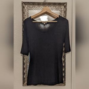Zenana Outfitters Black shirt